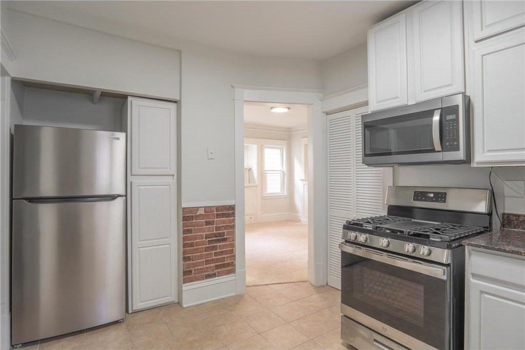 1020 Wilson Ave - Photo 6 of 25