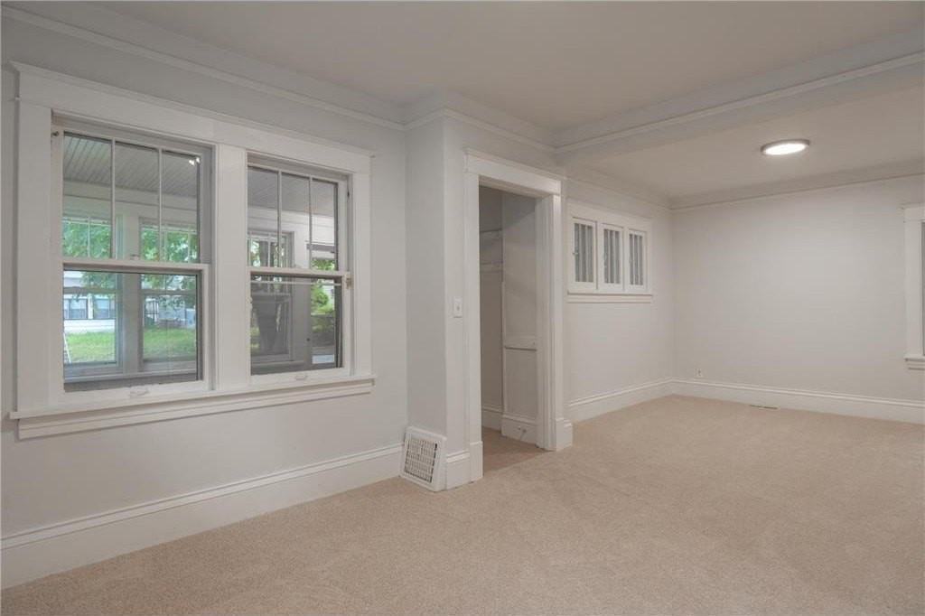 1020 Wilson Ave - Photo 7 of 25