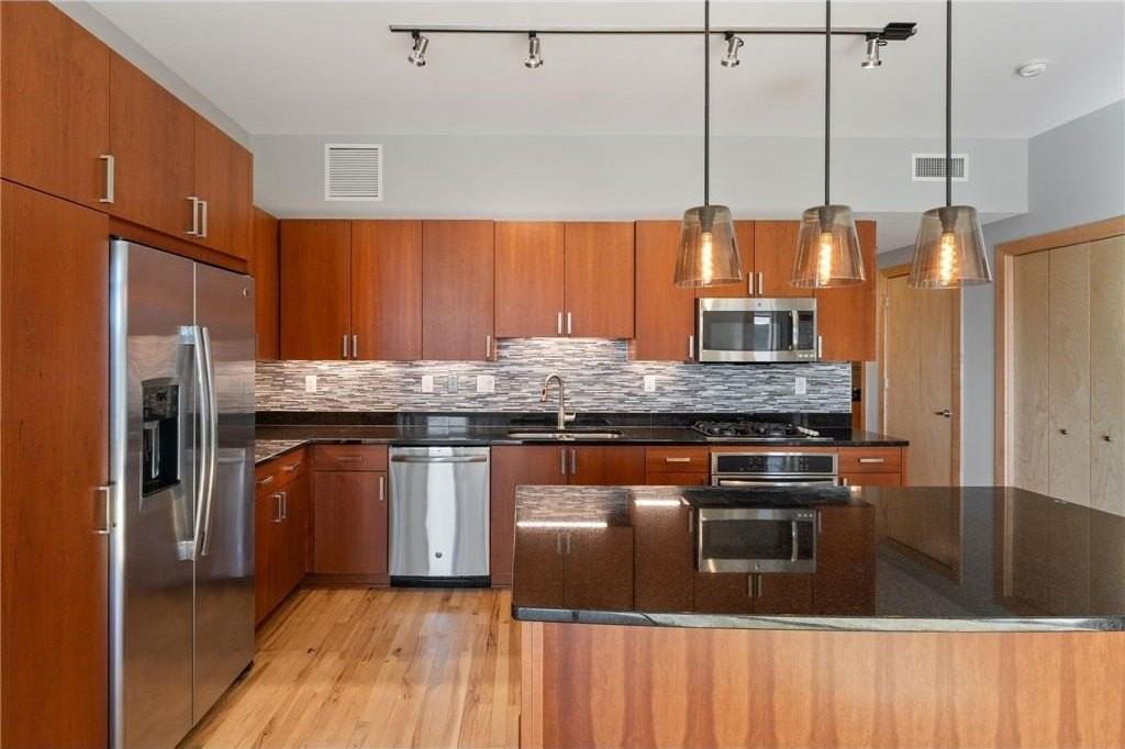 1120 S 2nd St #813 - Photo 4 of 50