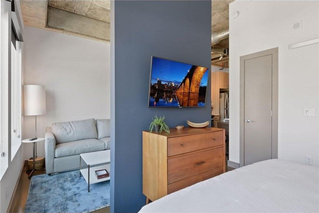 728 3rd St N #202 - Photo 4 of 26