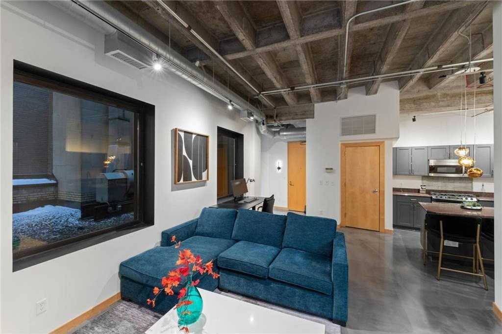 601 Marquette Ave #405 - Photo 7 of 26