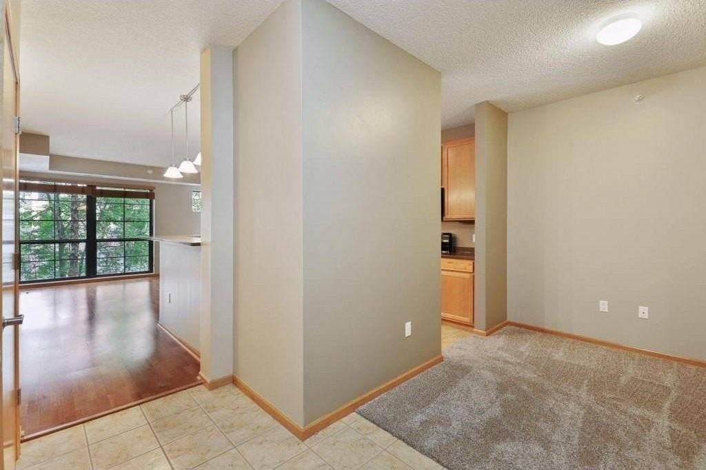 2565 Franklin Ave #213 - Photo 6 of 19