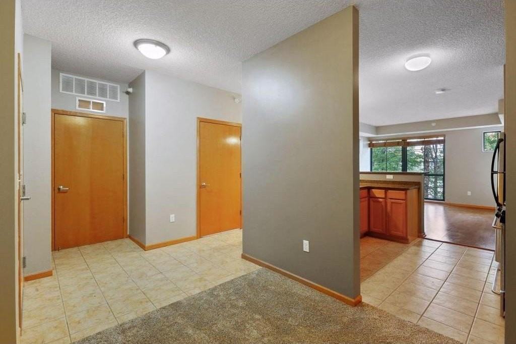 2565 Franklin Ave #213 - Photo 7 of 19