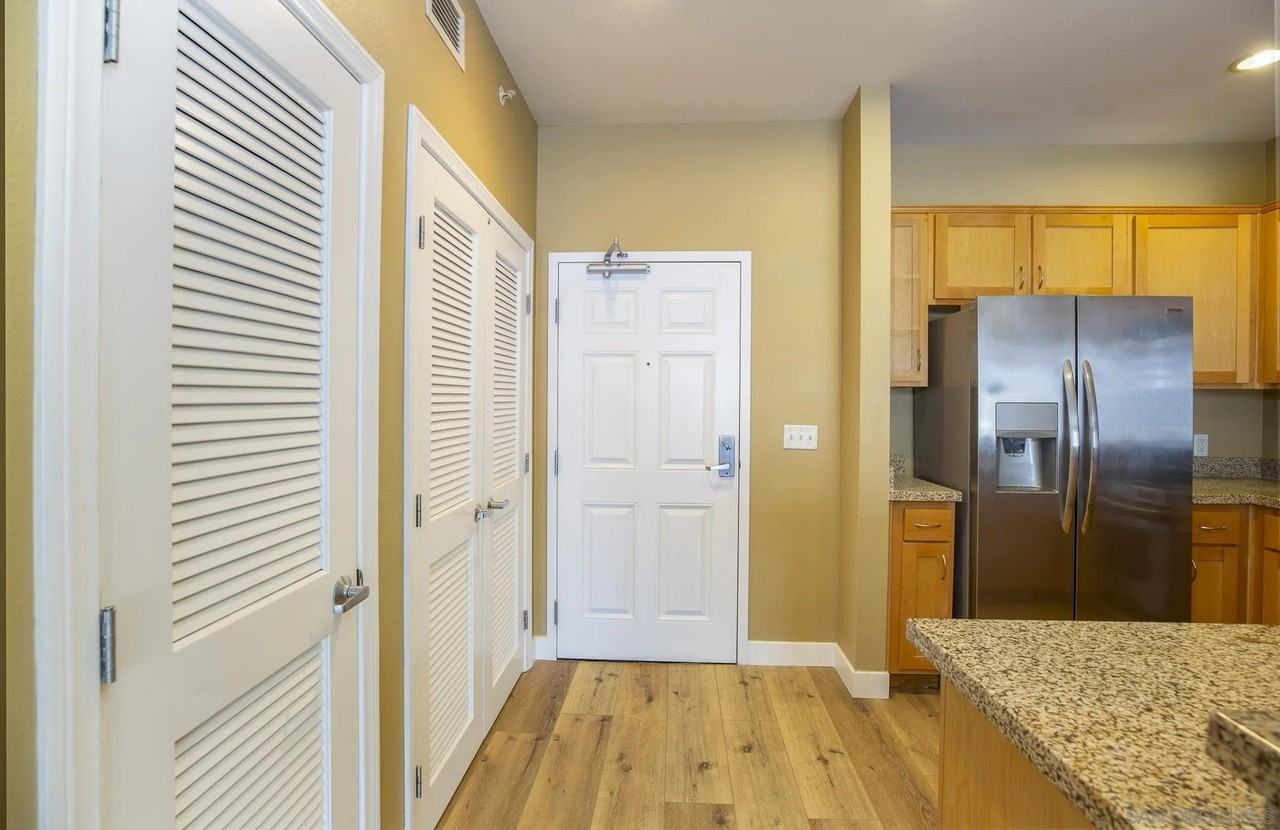 450 J St #6141 - Photo 5 of 28