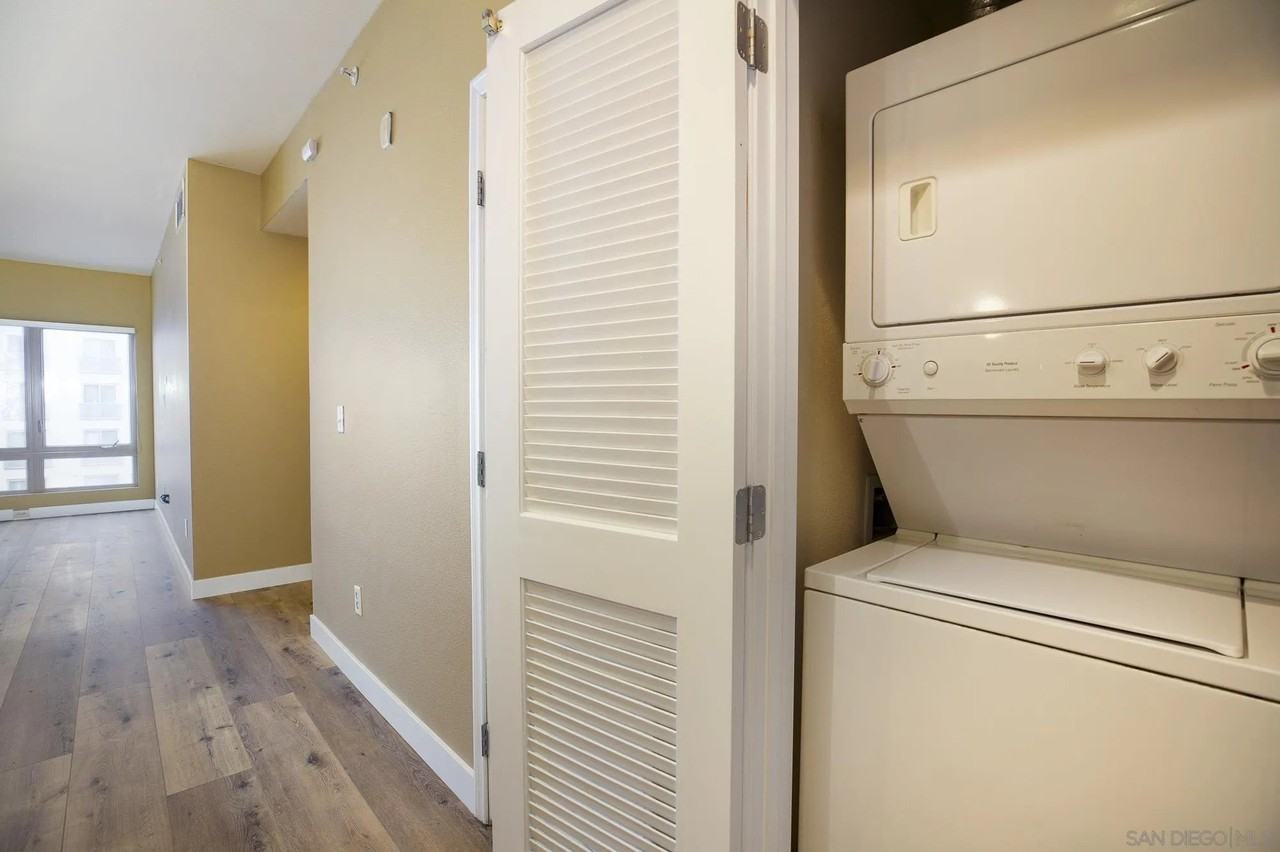 450 J St #6141 - Photo 7 of 28