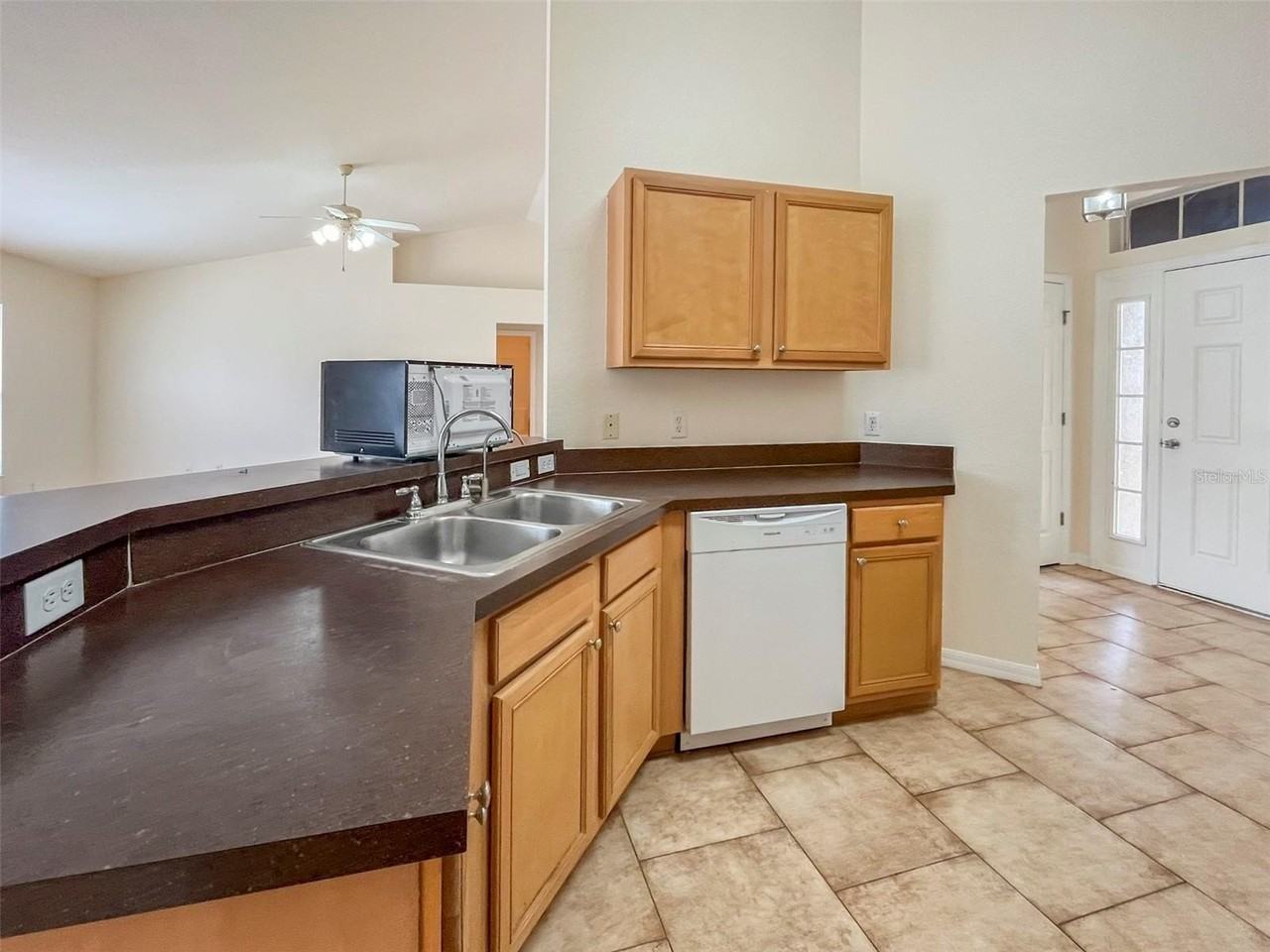 3465 Tupelo Ave - Photo 5 of 15