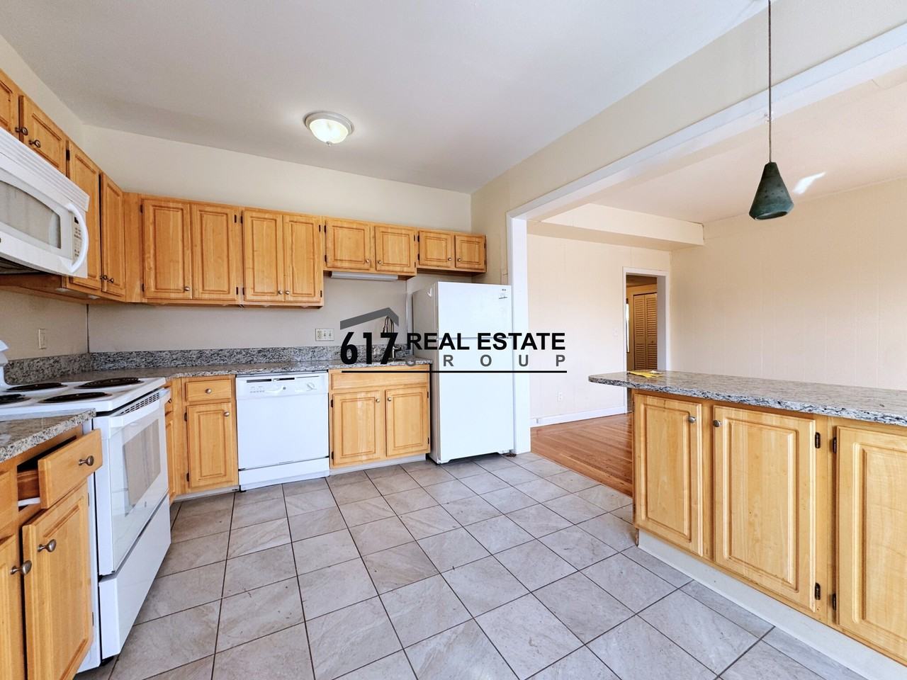 1131 Commonwealth Ave #7 - Photo 2 of 14