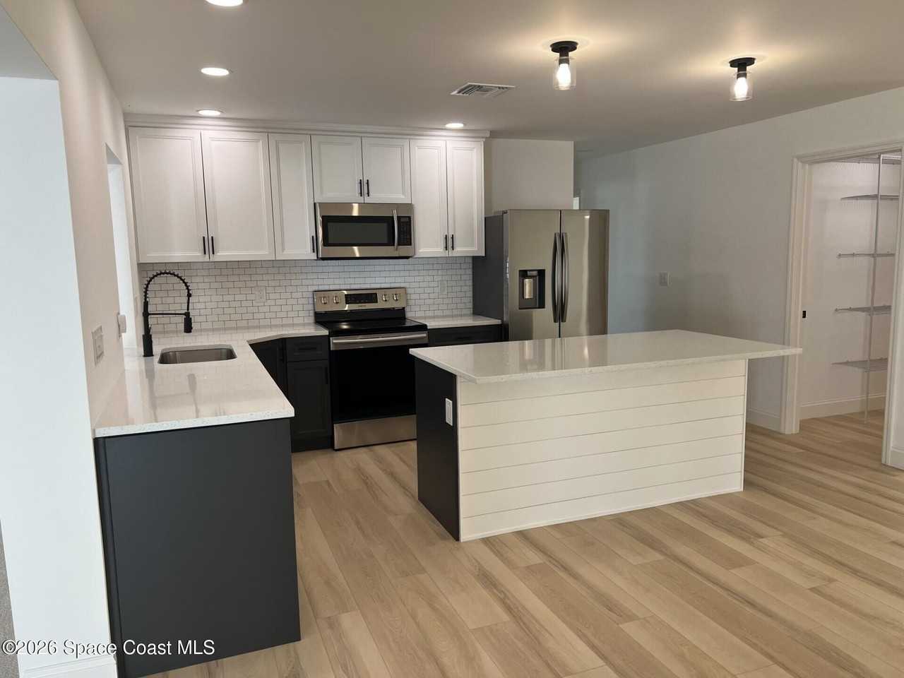 751 Burman Ln Ne - Photo 3 of 26