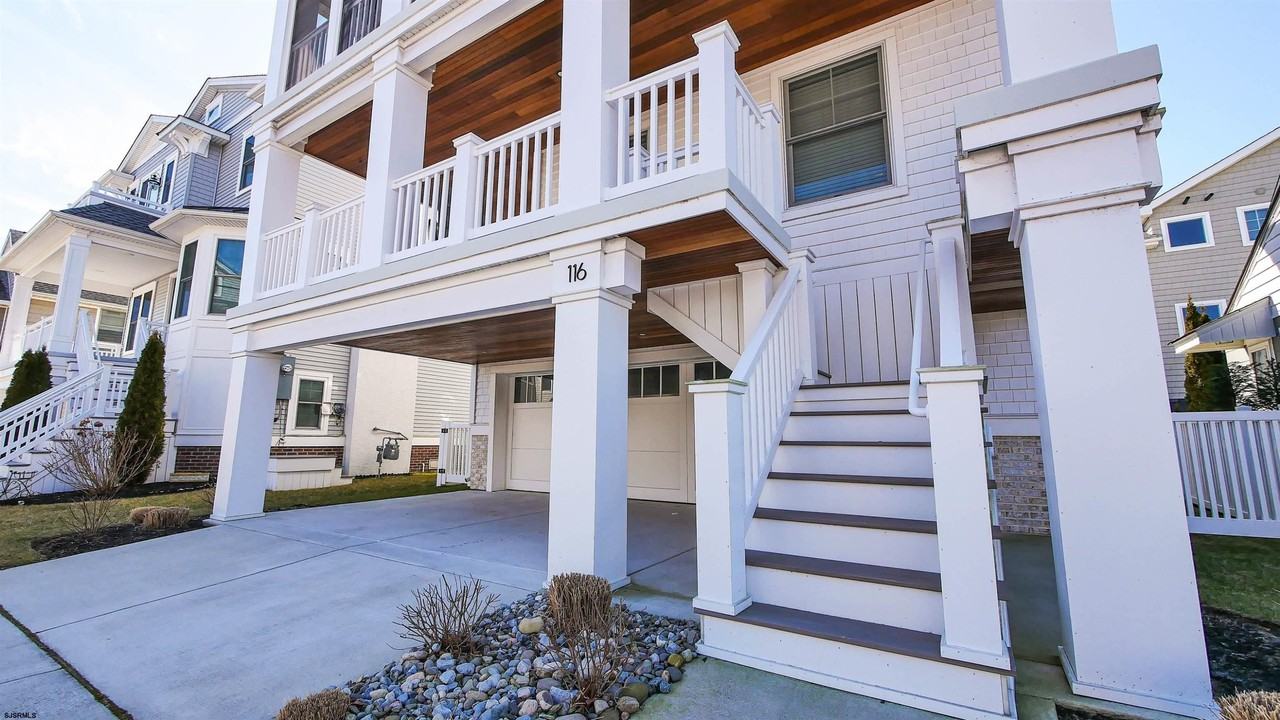 116 N Colgate Ave - Photo 4 of 38