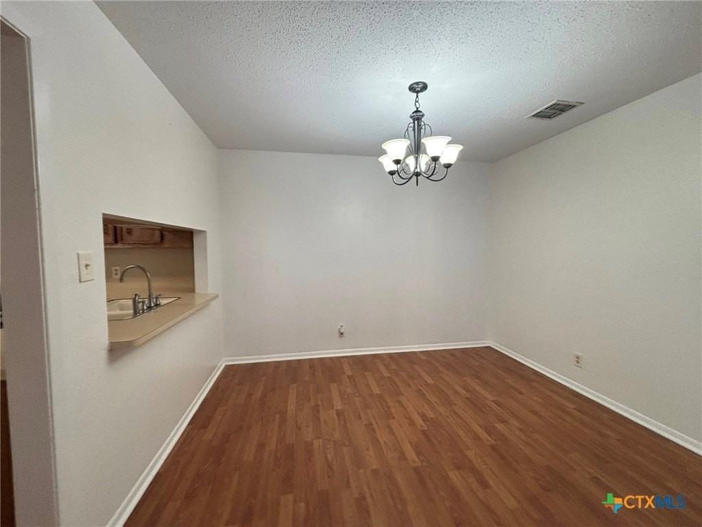 210 Planters Dr - Photo 6 of 8