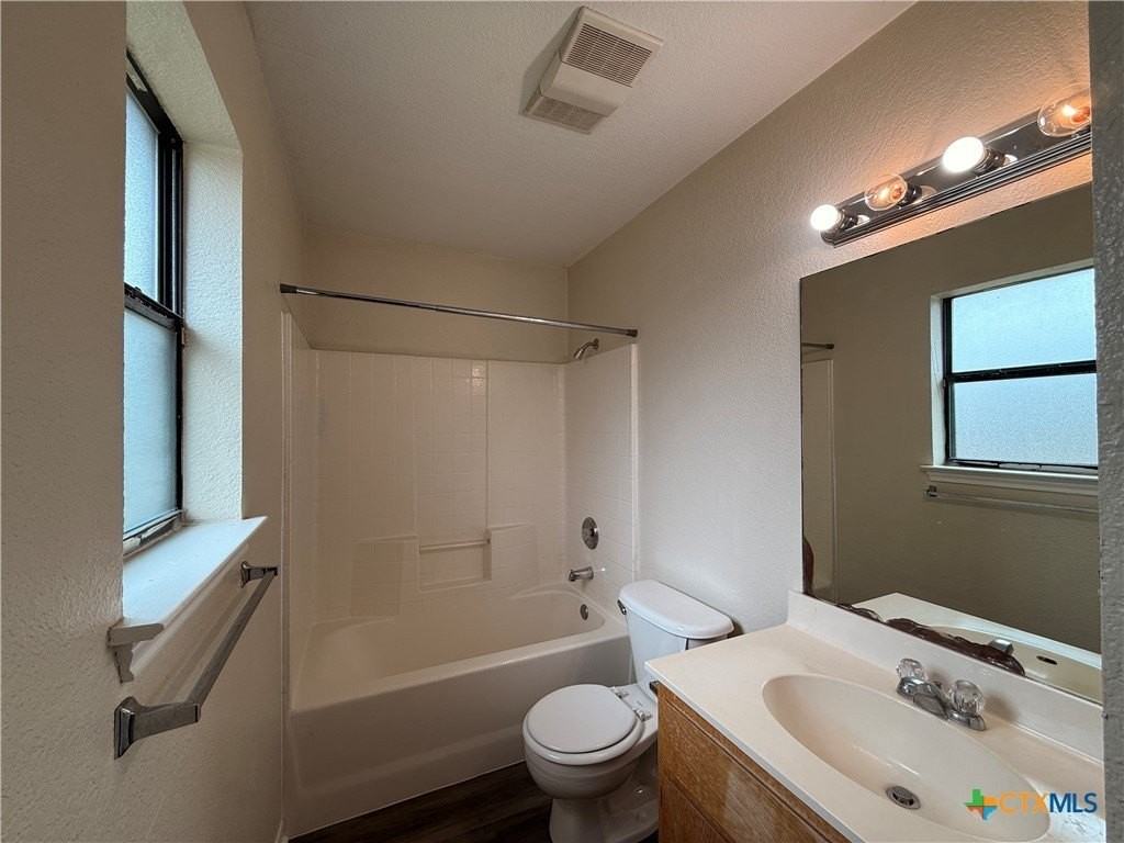 108 Castellon Ct Unit B #B - Photo 7 of 11