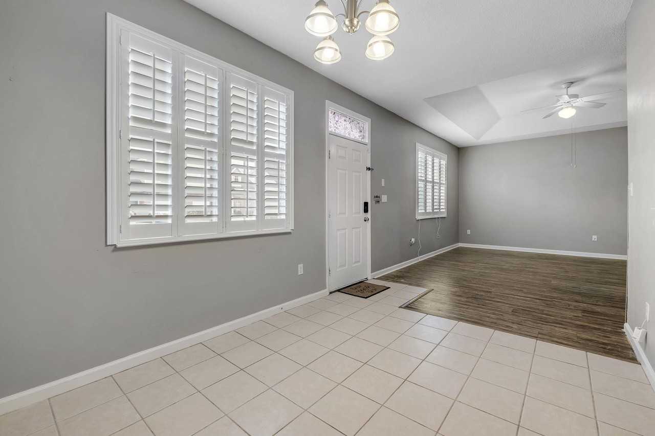 1652 Corey Wood Cir - Photo 6 of 31