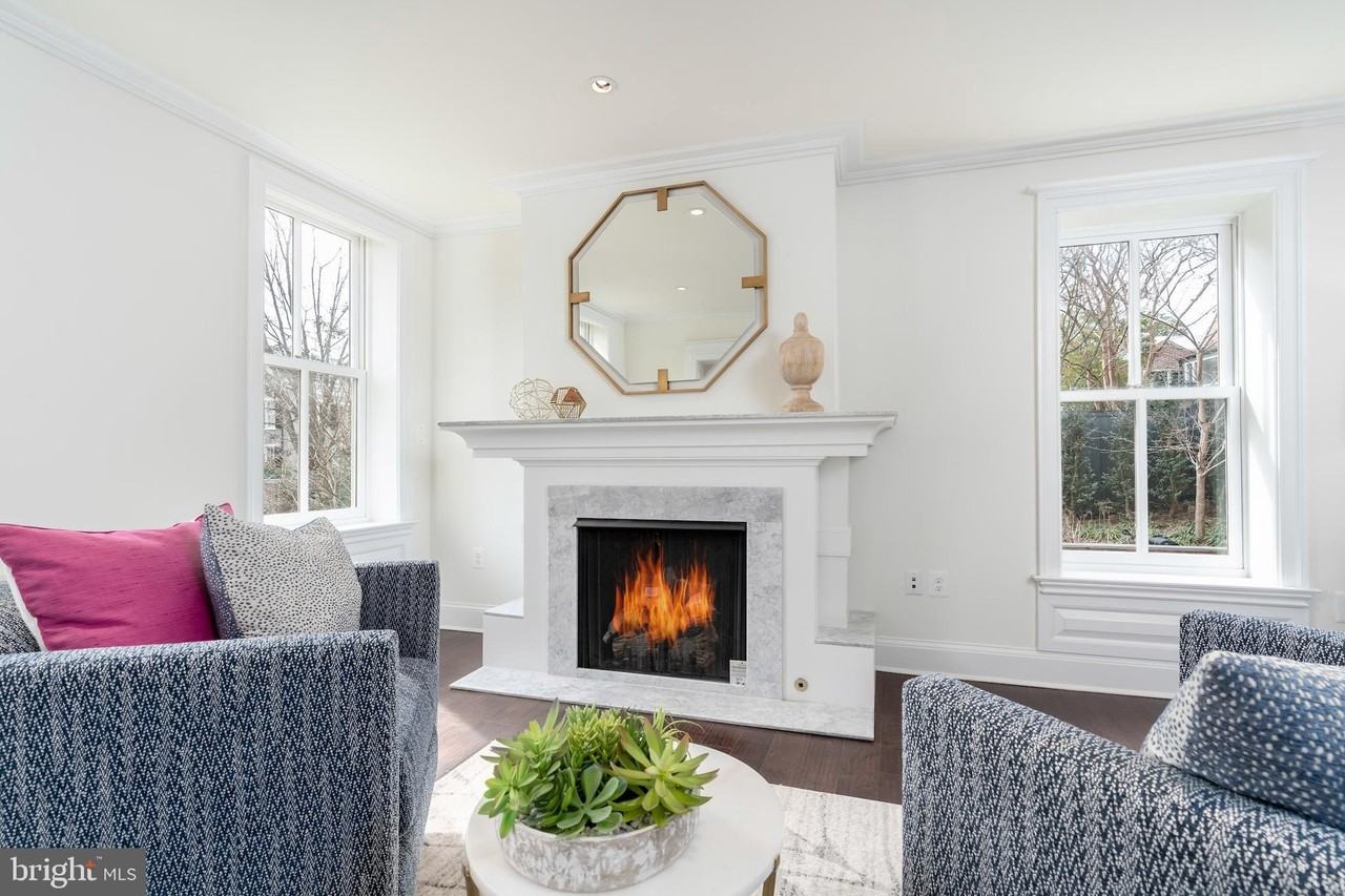 2715 N St Nw - Photo 4 of 45