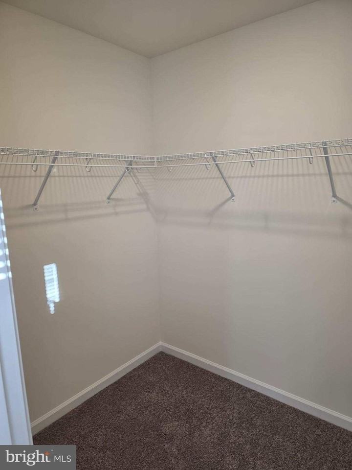 94 Cove Ct - Photo 4 of 10