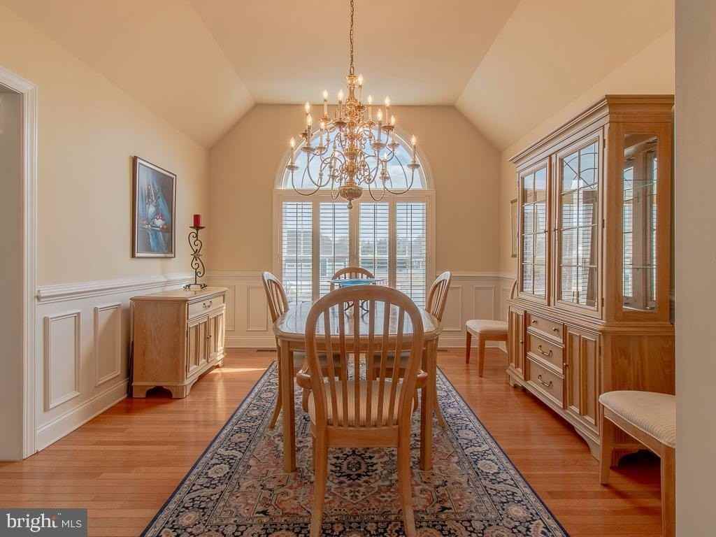 10 Wellington Pl - Photo 5 of 21