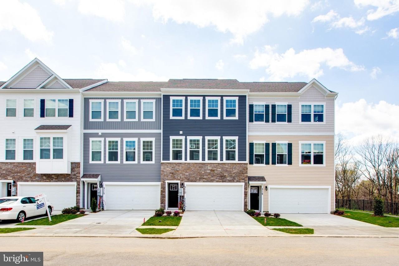 3117 Laurel Hill Rd - Photo 2 of 50