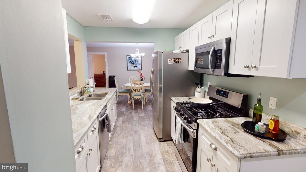 2052 Quaker Way Unit 7 #7 - Photo 3 of 17