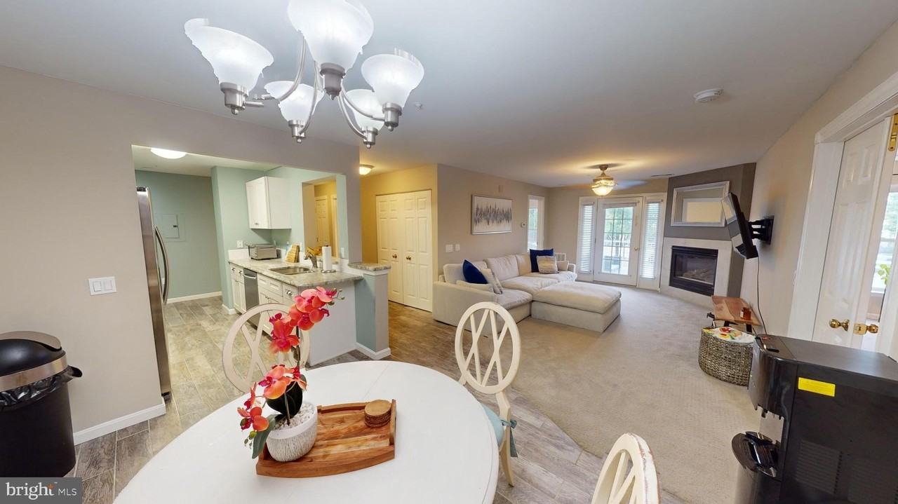 2052 Quaker Way Unit 7 #7 - Photo 6 of 17