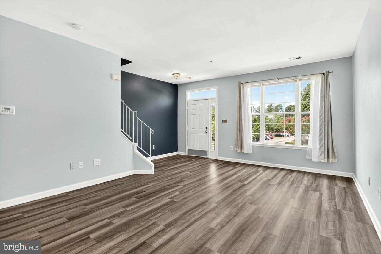 8605 Willow Leaf Ln - Photo 2 of 29