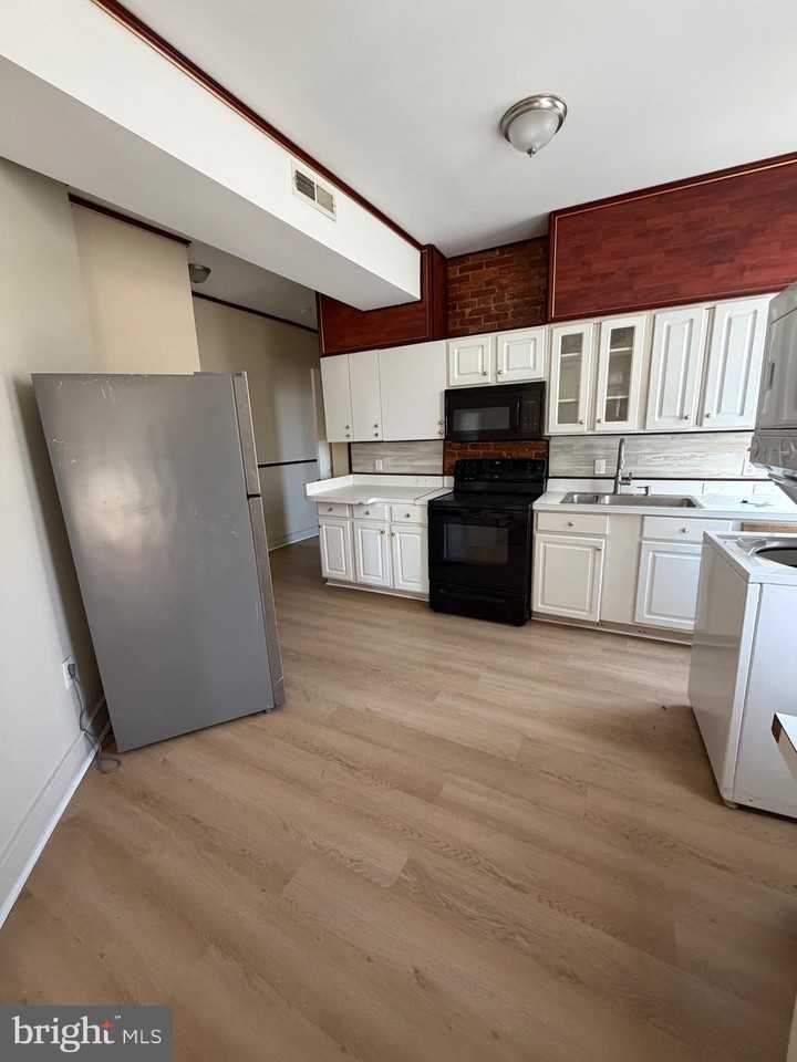 2735 W North Ave - Photo 7 of 13