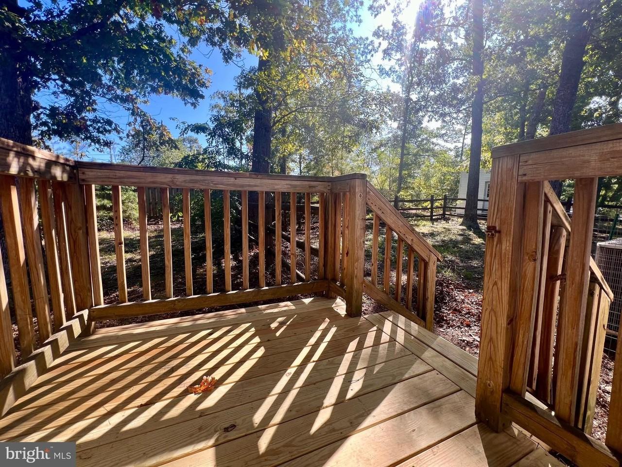 595 Calvert Beach Rd - Photo 7 of 11