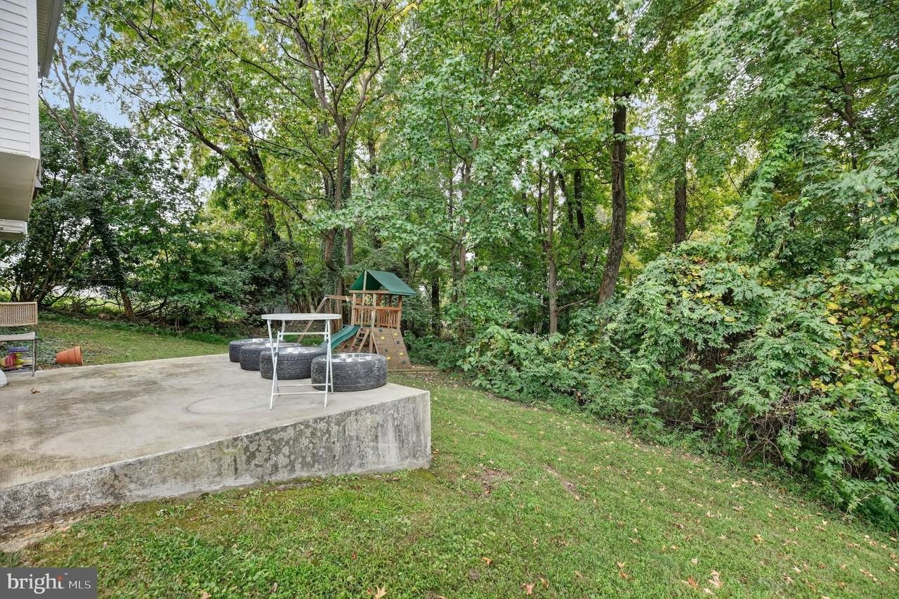 2353 S Hampton Dr - Photo 4 of 30