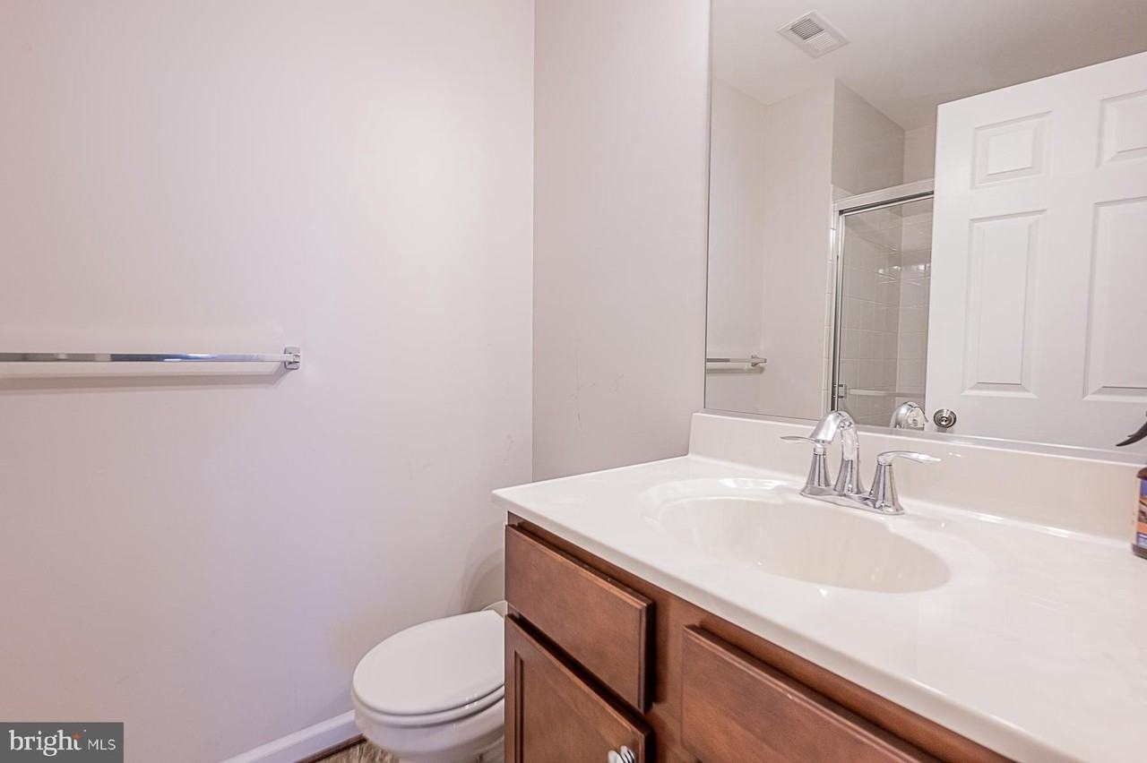 6748 Green Mill Way - Photo 7 of 32