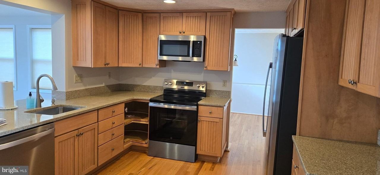 10129 Peanut Mill Dr - Photo 6 of 30