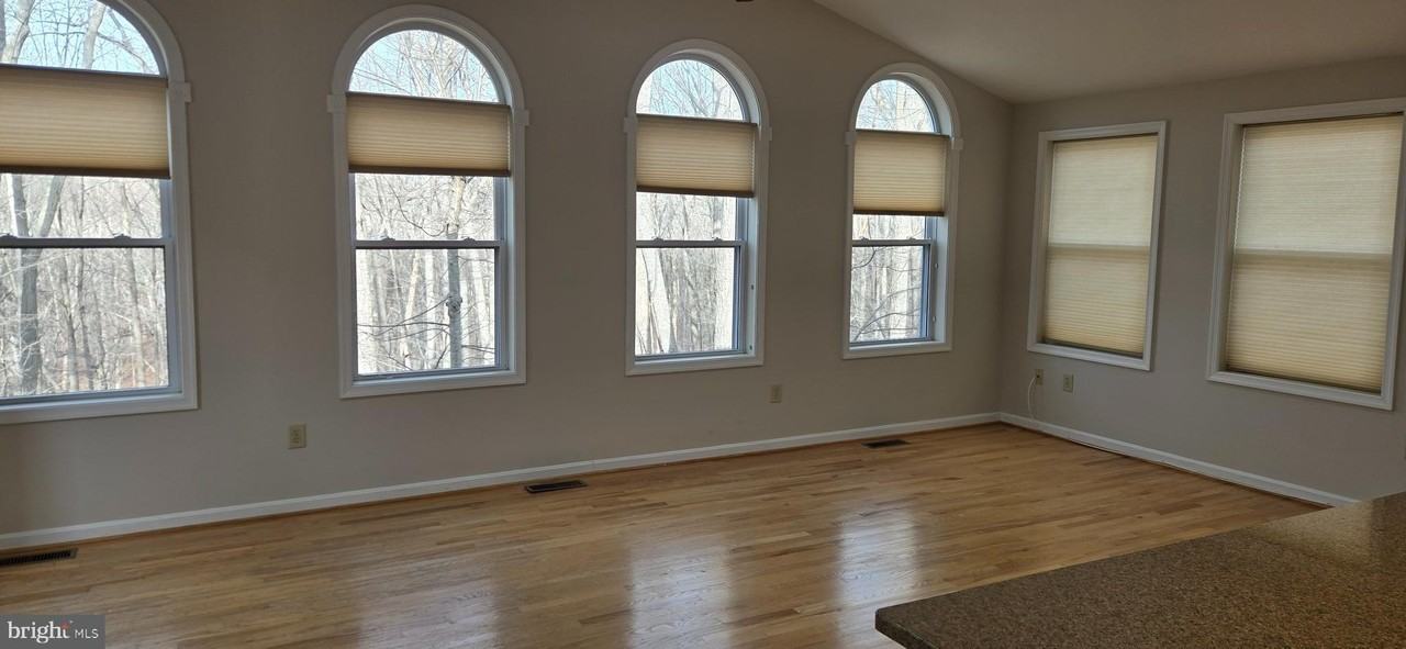 10129 Peanut Mill Dr - Photo 7 of 30