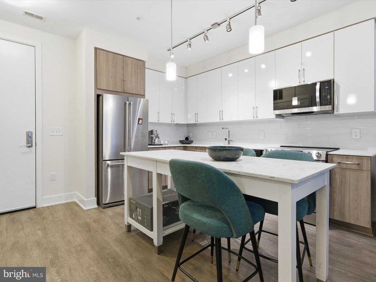 145 Riverhaven Dr Unit 214 #214 - Photo 4 of 27