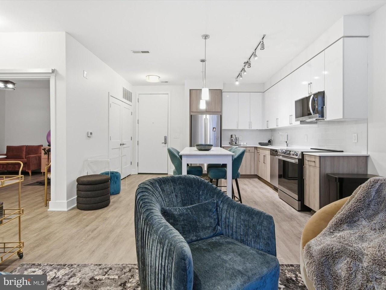 145 Riverhaven Dr Unit 214 #214 - Photo 5 of 27