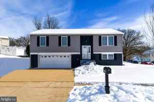 featured image of 2101 Norlinda Ave