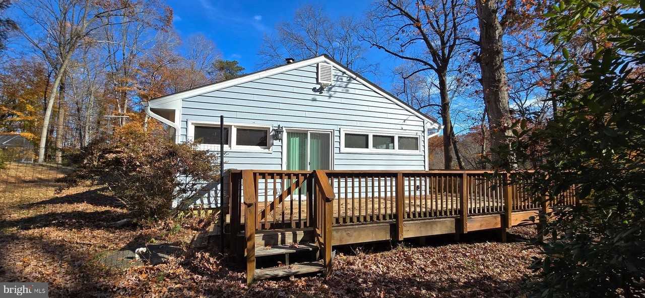 7613 Locust Ln - Photo 7 of 49