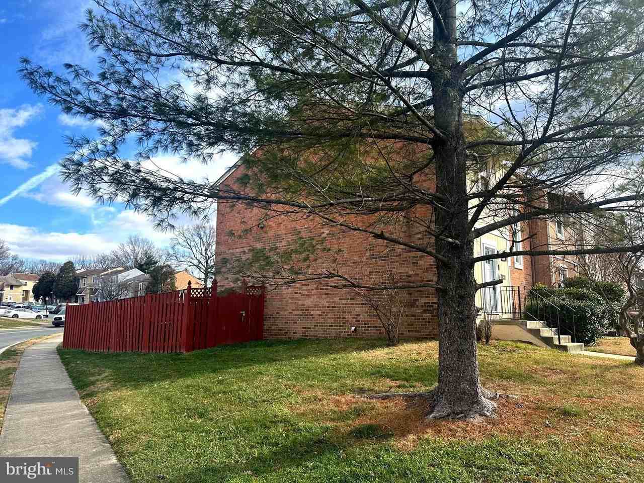 6405 Whitwell Ct - Photo 5 of 41