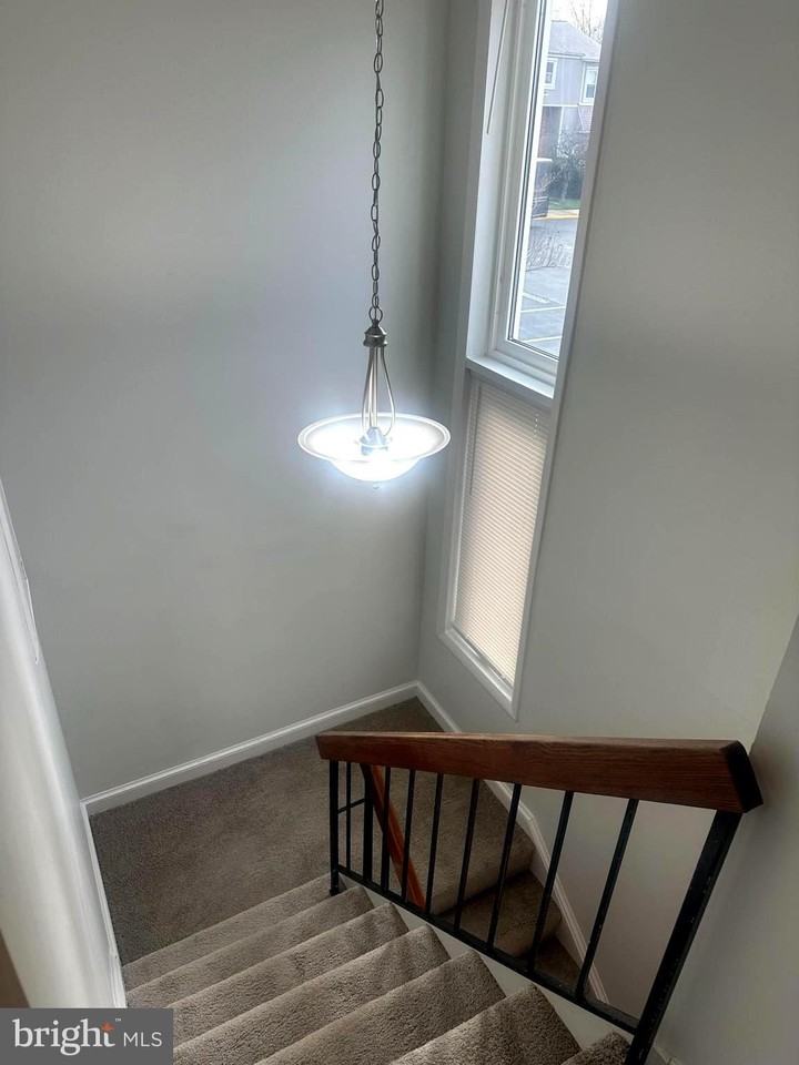 6405 Whitwell Ct - Photo 7 of 41