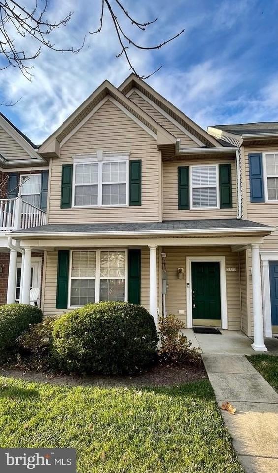 303 Leontyne Pl - Photo 2 of 5