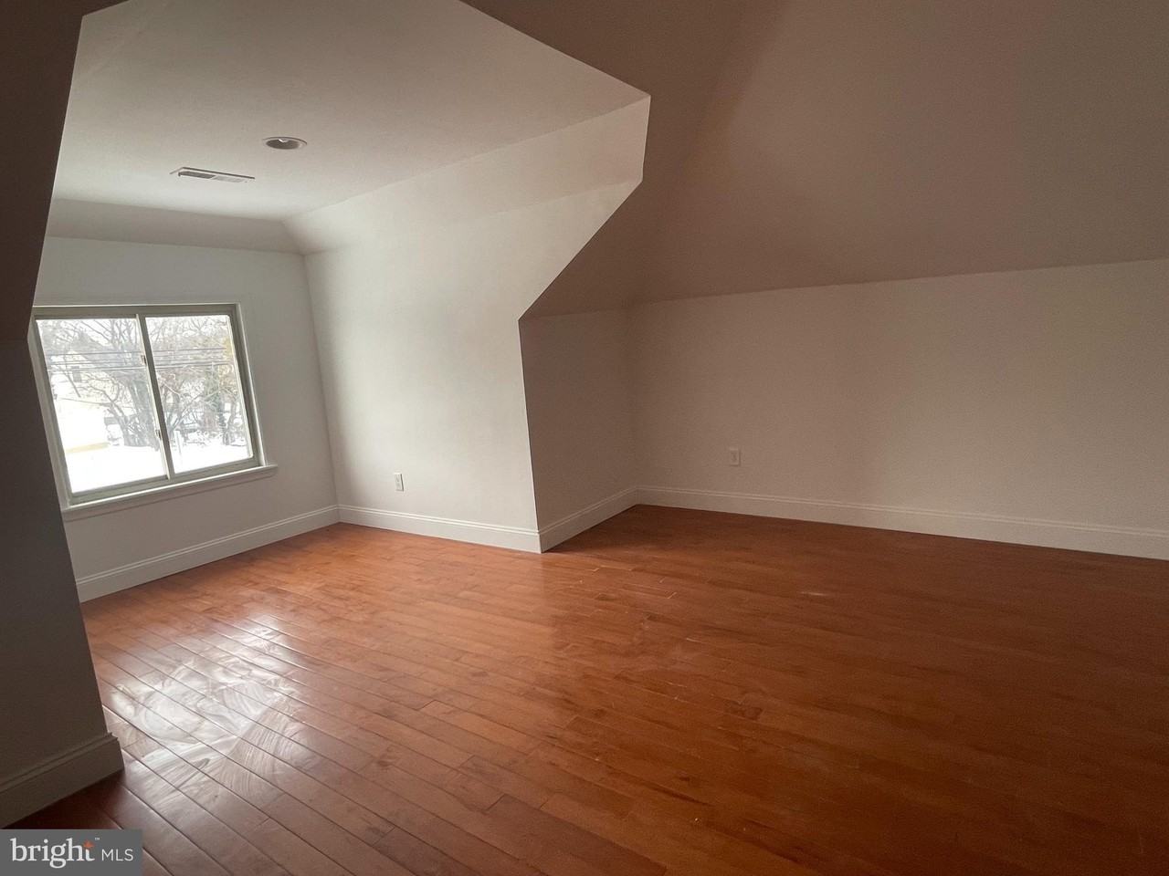 106 W Camden Ave Unit Top - Photo 4 of 17