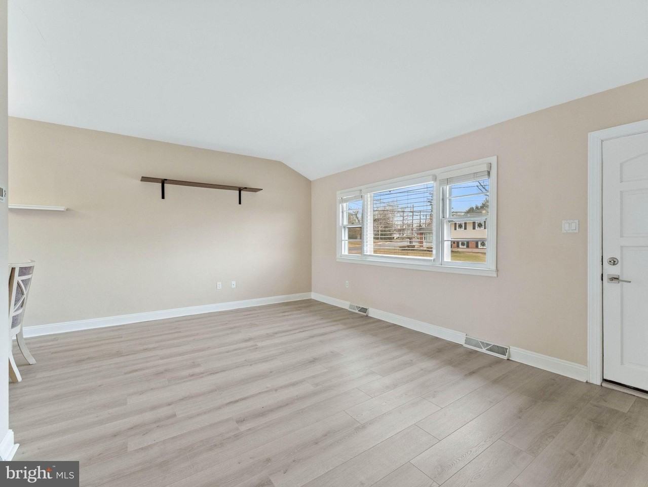 74 Clement Dr - Photo 5 of 28