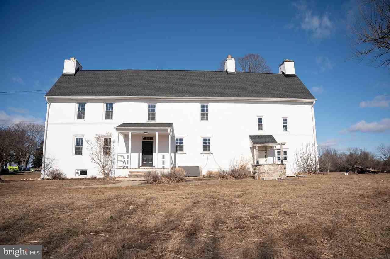 395 Bishop Hollow Rd Apt C #C - Photo 2 of 28