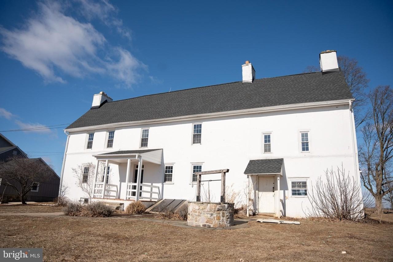 395 Bishop Hollow Rd Apt C #C - Photo 3 of 28