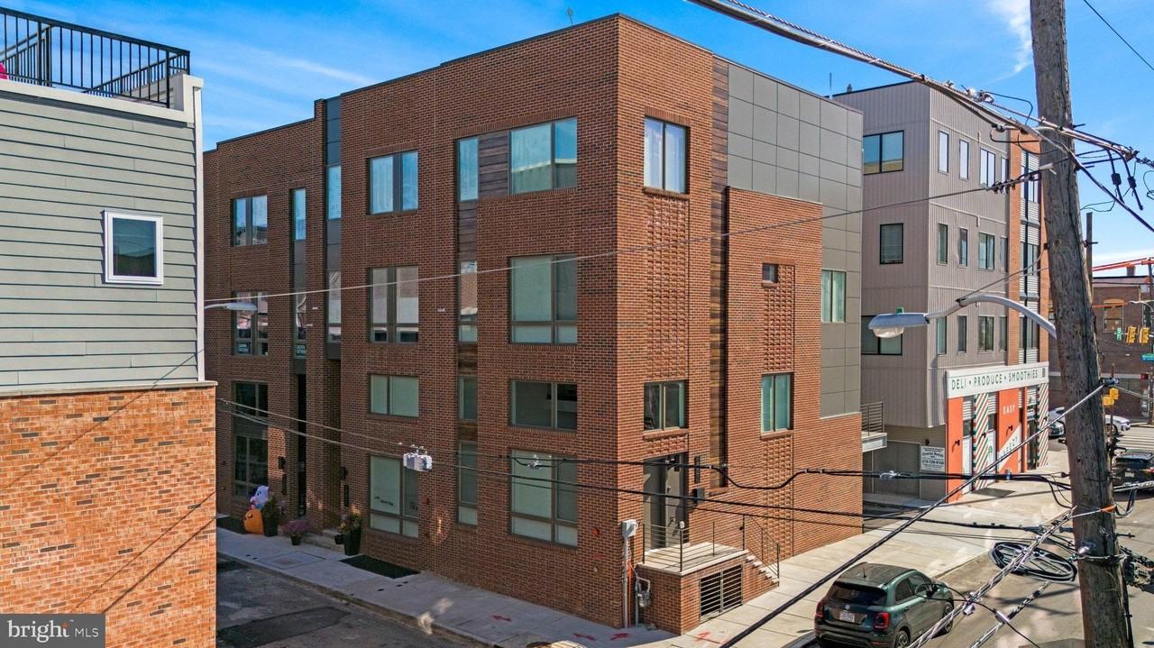 2240 League St - Photo 2 of 43