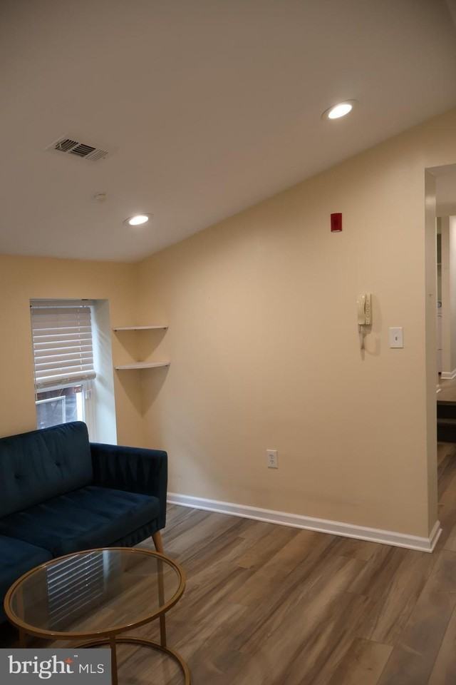 33 S 19th St 3rd Fl #3rdFL - Photo 6 of 25