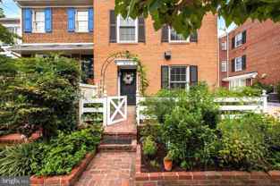 621 S Saint Asaph St - Photo 1 of 1