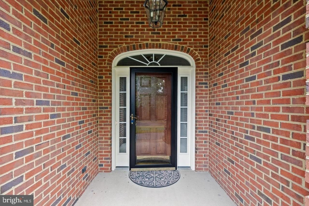 188 Brittany Ln - Photo 3 of 21