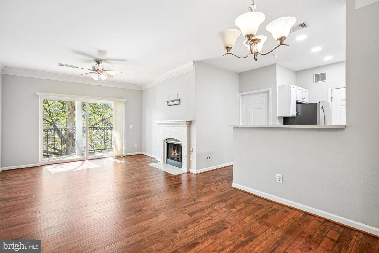 Spring Side Way #1210 - Photo 2 of 16