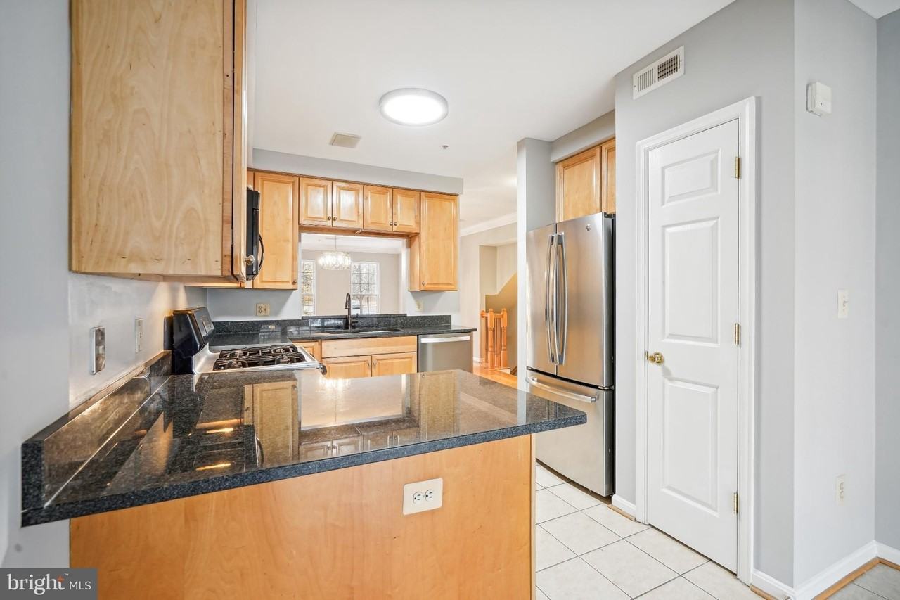 1577 Leeds Castle Dr Apt 102 #102 - Photo 6 of 15