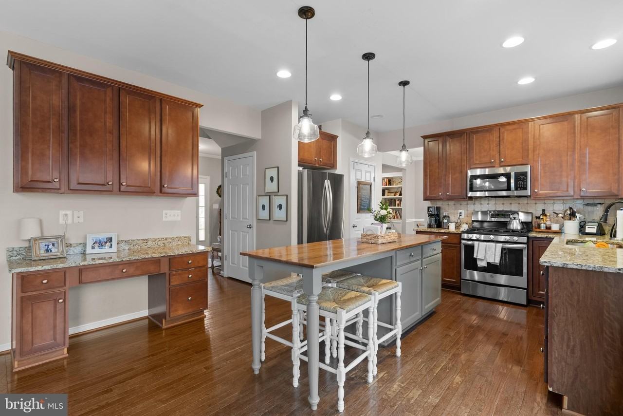 35507 Saint James Dr - Photo 7 of 30