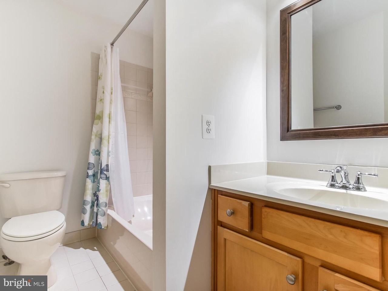 25813 Mews Ter - Photo 7 of 34