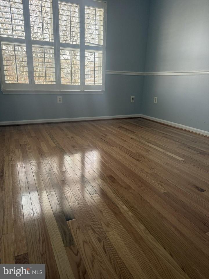 12904 Leatherwood Ln - Photo 3 of 19