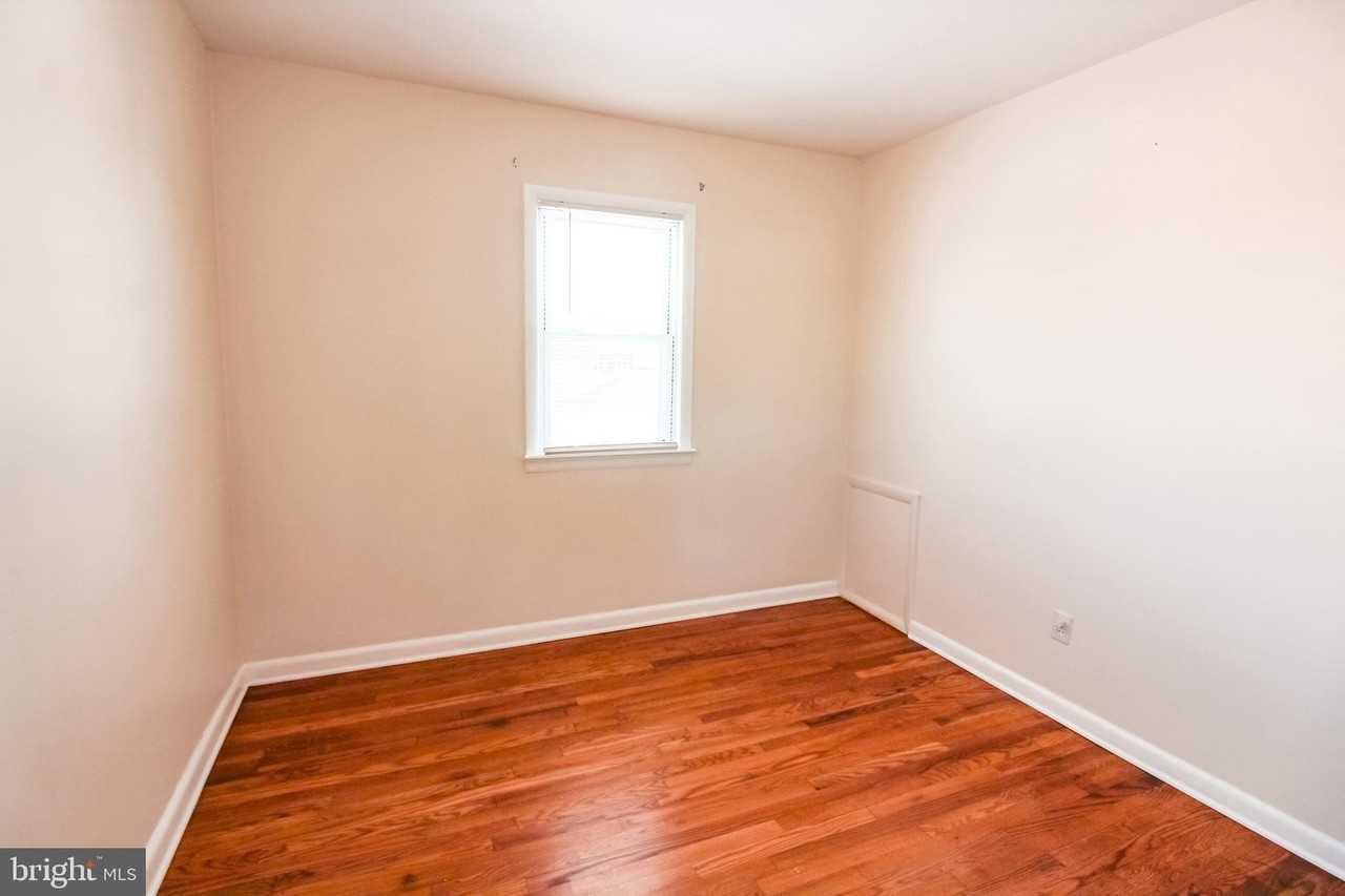 1045 Hisey Ave - Photo 7 of 18